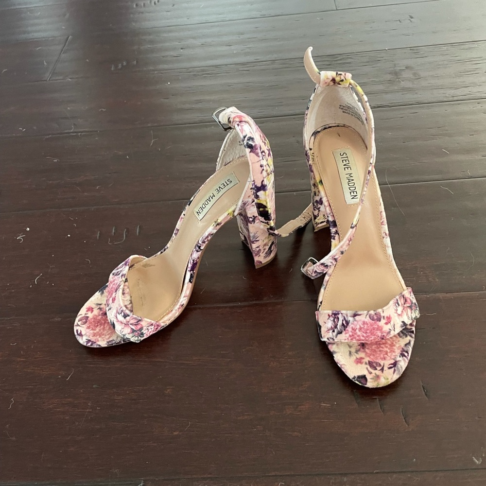 Steve Madden floral heels (size 7)